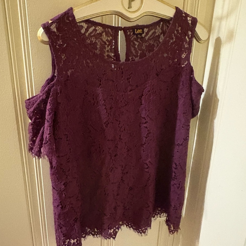 Lee Women's Violet Lace Cold Shoulder Blouse
